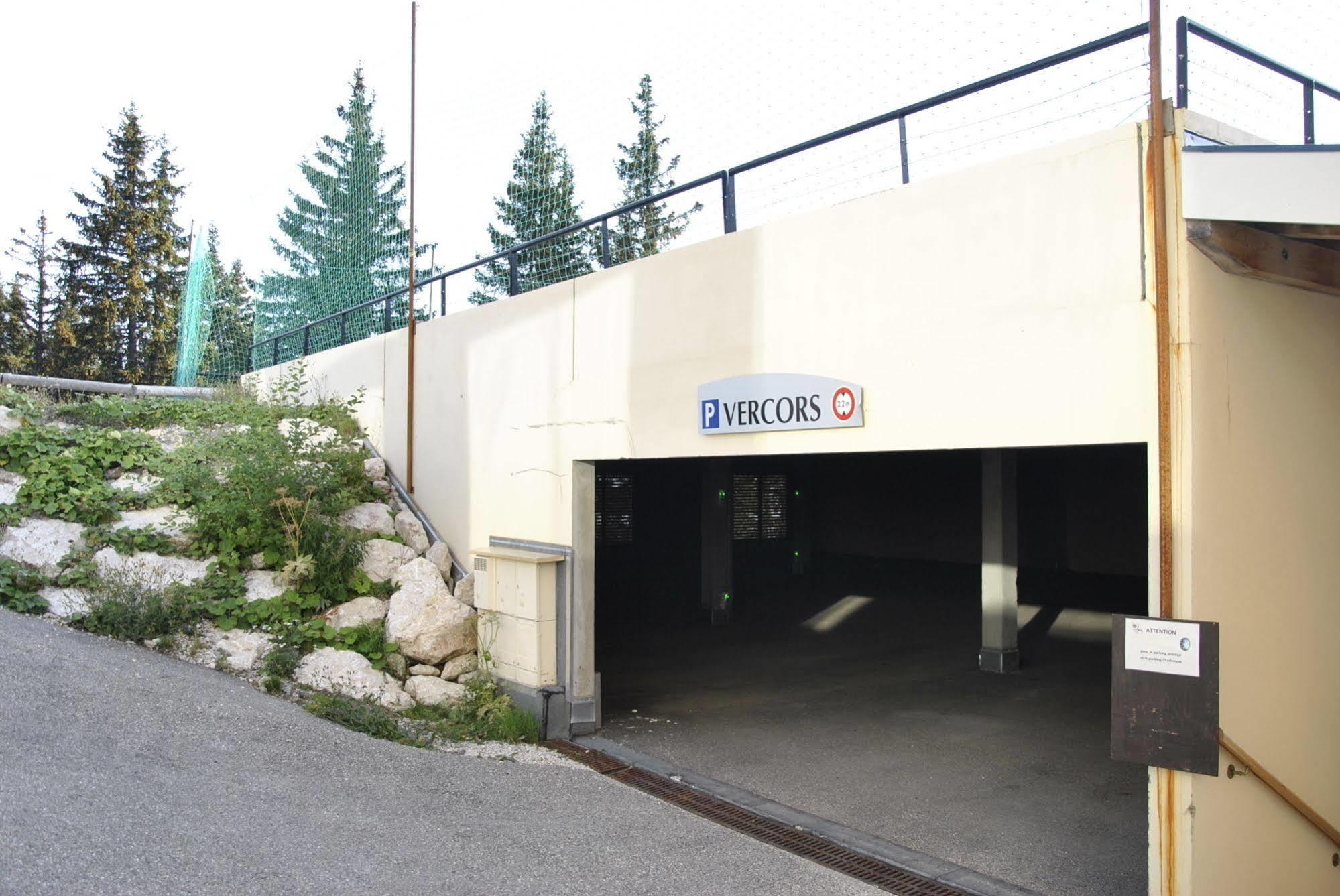 Aparthotel La Berangere Chamrousse Exterior foto